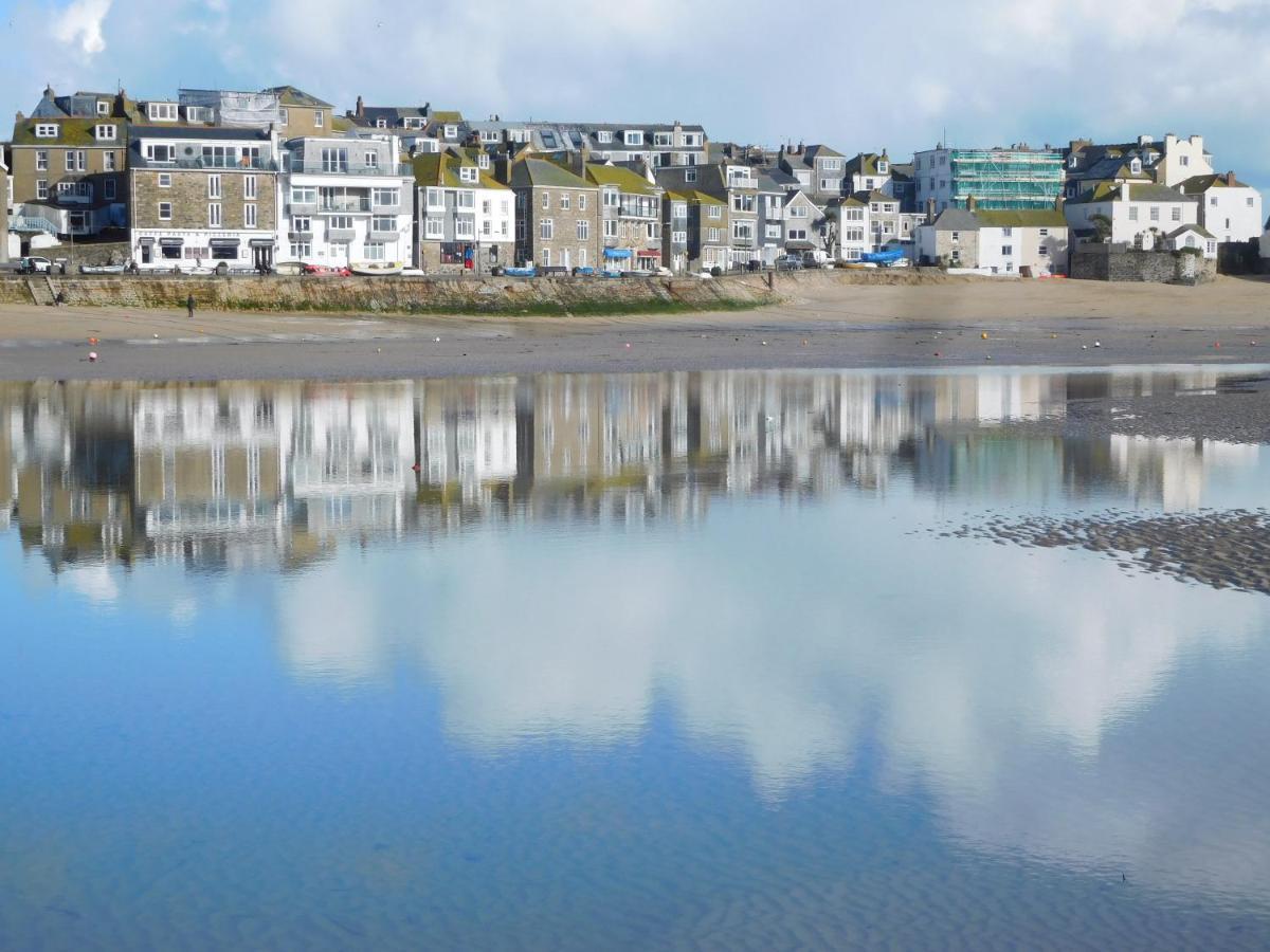 Coast Accommodation St Ives  Exterior photo